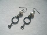 画像: 淡水パール＆スモールフラワーピアス